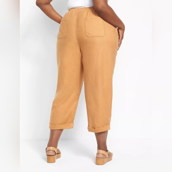 Lane Bryant #1125829 Soft Slub Boyfriend Mid-Rise Capri Pants NWT - Picture 2 of 10